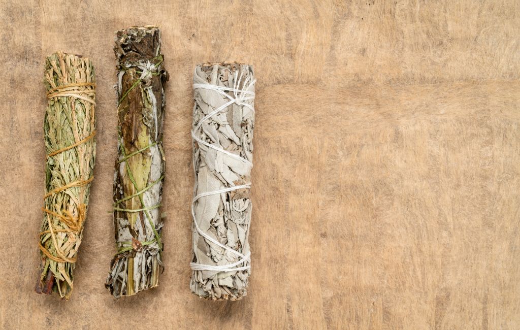 Como criar incensos naturais de ervas